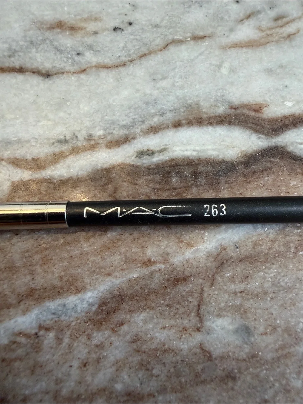 MAC Cosmetics 263 Angled Eyeliner Brush Black with Gold Ferrule